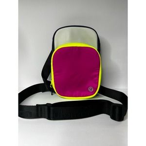 Lululemon crossbody/beltbag